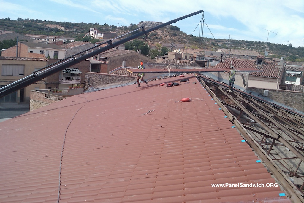 cubierta de panel teja